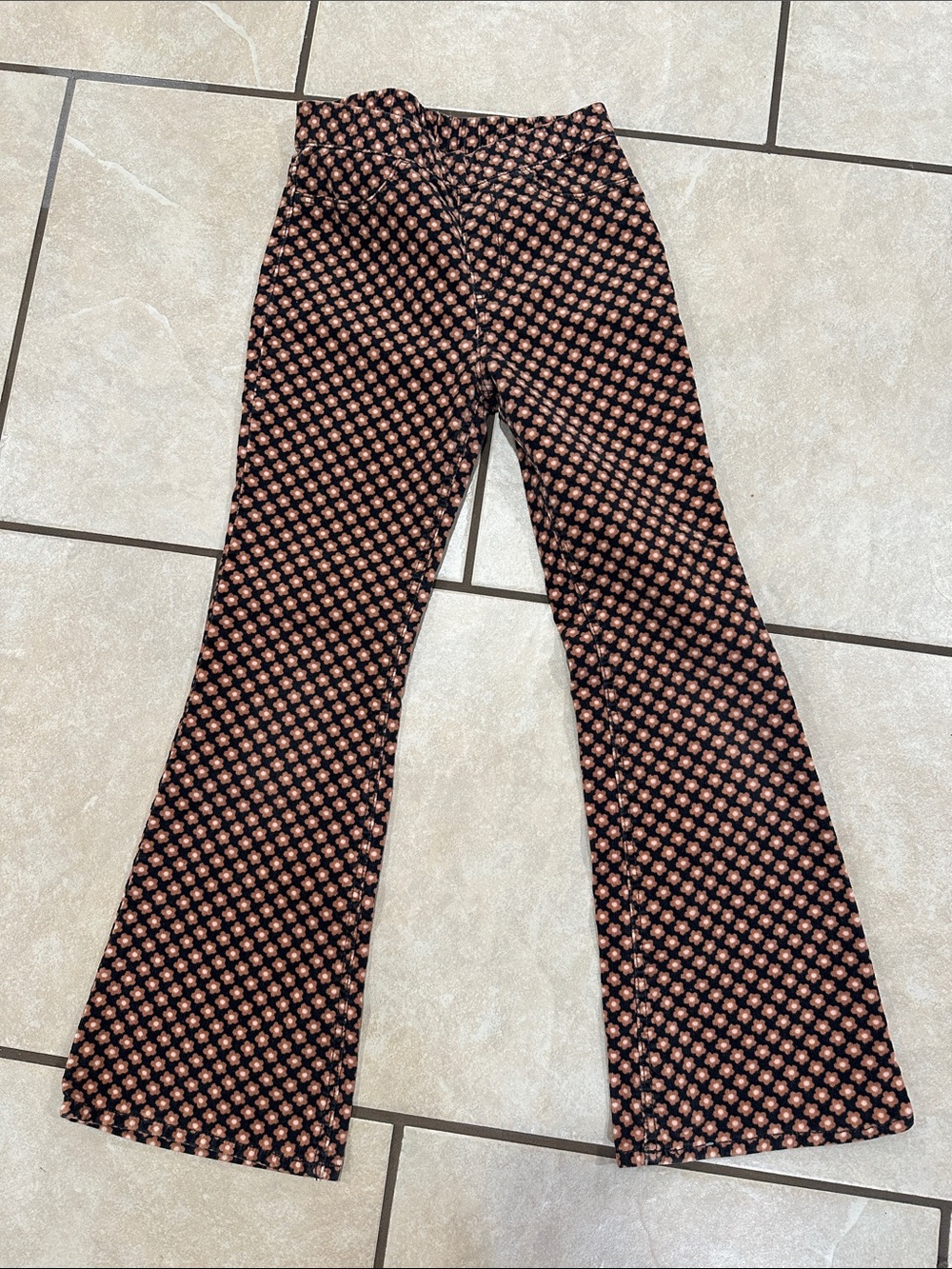 4/$20 H&M Black and Peach Patterned Flare Pull-On Pants